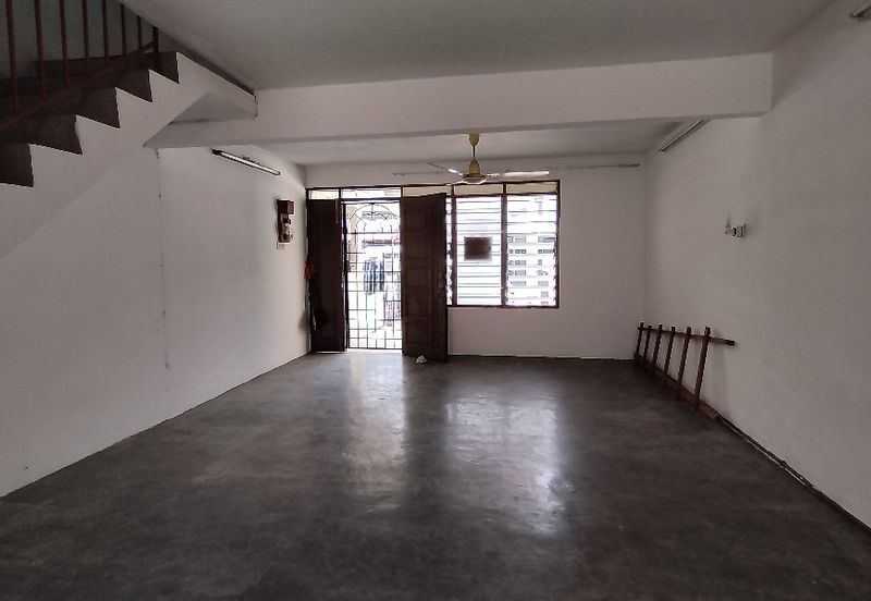 TAMAN CAHAYA BERCHAM