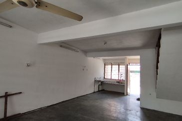 TAMAN CAHAYA BERCHAM