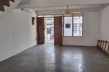 TAMAN CAHAYA BERCHAM