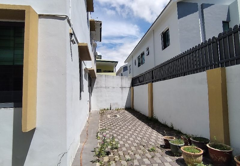 Taman Lapangan Hartamas Botani