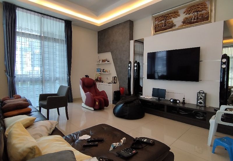 Taman Lapangan Hartamas Botani