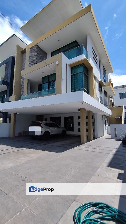 Taman Lapangan Hartamas spacious Fully Furnished Semi D, Perak, Kinta