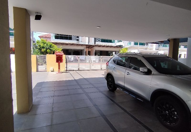 Taman Lapangan Hartamas Botani