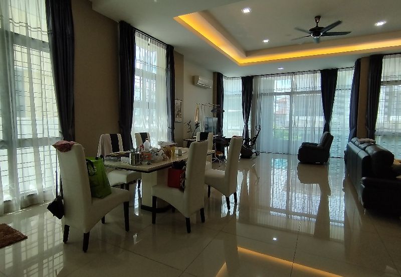 Taman Lapangan Hartamas Botani