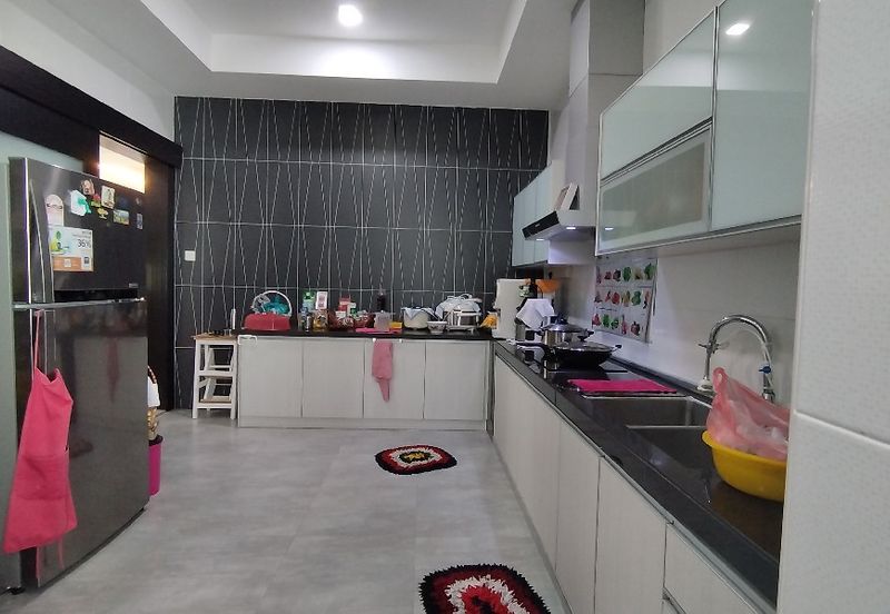 Taman Lapangan Hartamas Botani