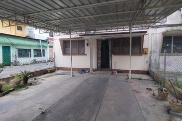 PASIR PUTEH/PENGKALAN