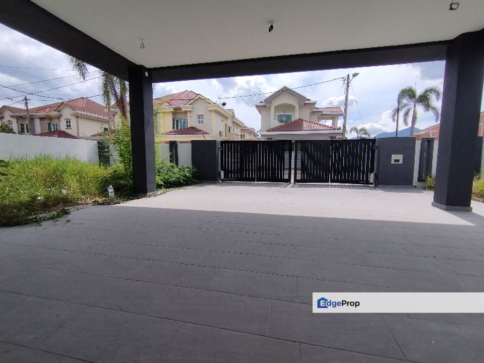 Taman Sin Far Newly Refurbished 2 Storey Corner Unit Bungalow, Perak, Ipoh