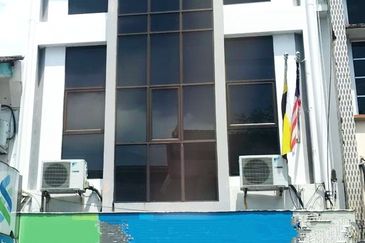 PUSAT KOMERSIAL PUNCAK TAIPING