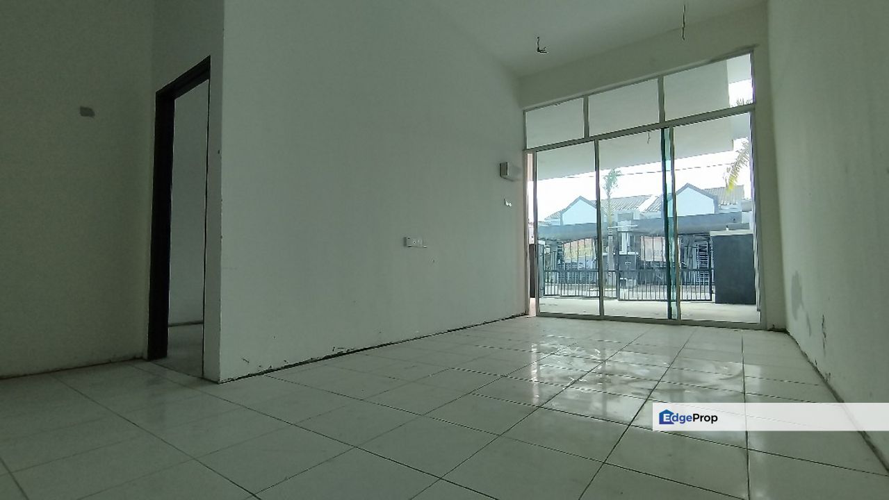 Tambun Newly Never Occupied Single Storey Terrace House For Sale, Perak, Kinta