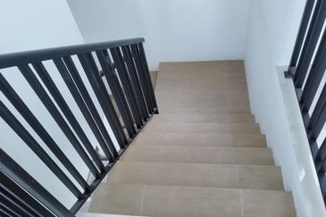 TAMAN SILIBIN SAUJANA (HILLVIEW RESIDENCE)