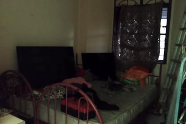 TAMAN CHEMOR INDAH (SEBELUM PEKAN)