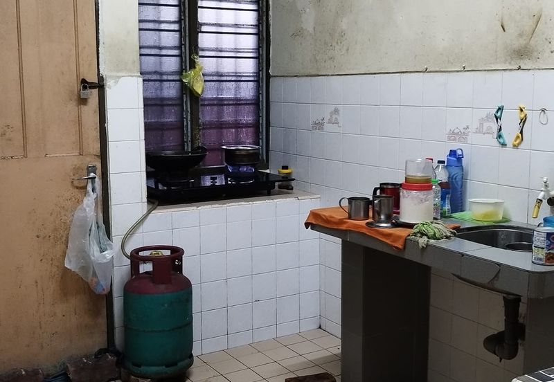 TAMAN CHEMOR INDAH (SEBELUM PEKAN)