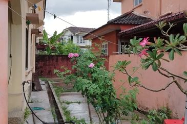 TAMAN CHEMOR INDAH (SEBELUM PEKAN)