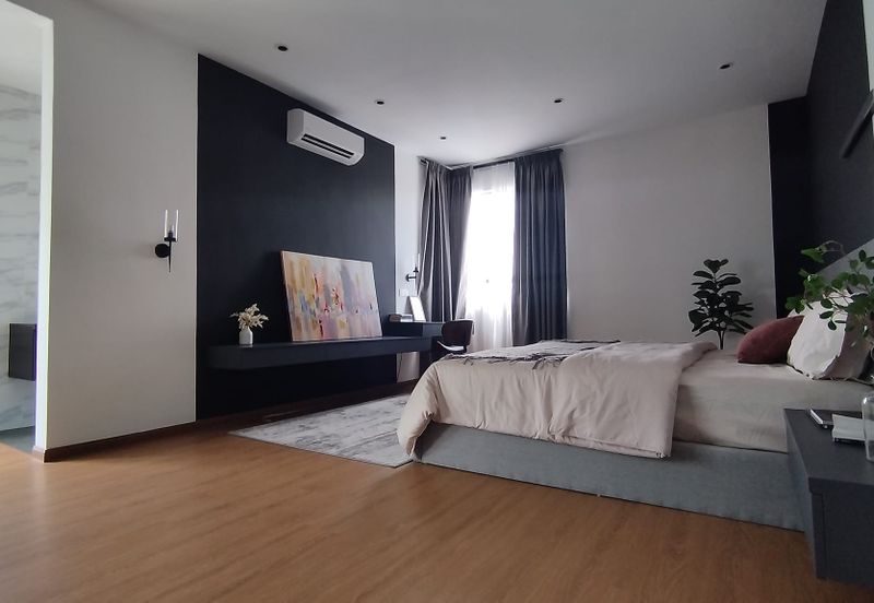 Manhattan Condominium