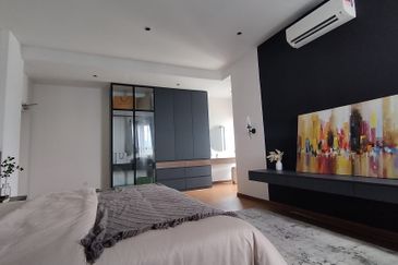 Manhattan Condominium