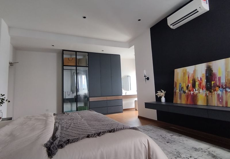 Manhattan Condominium