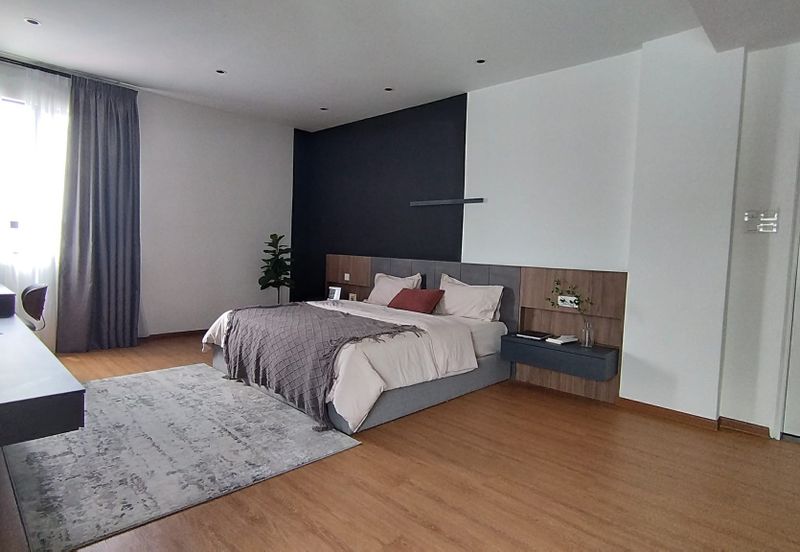 Manhattan Condominium