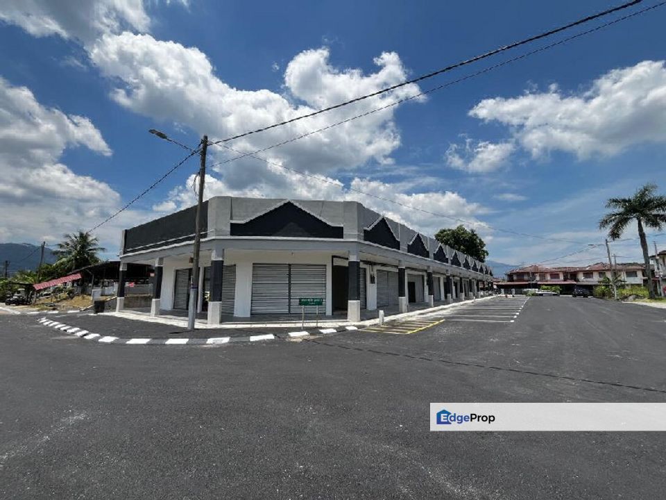 Halaman Meru Damai Single Storey Shop Lot For Sale, Perak, Ipoh