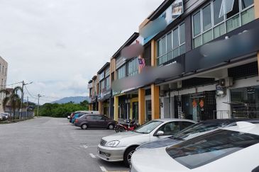 Jalan Pasir Puteh, Station 18