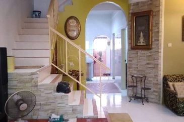 RUMAH PANGSA MENGLEMBU