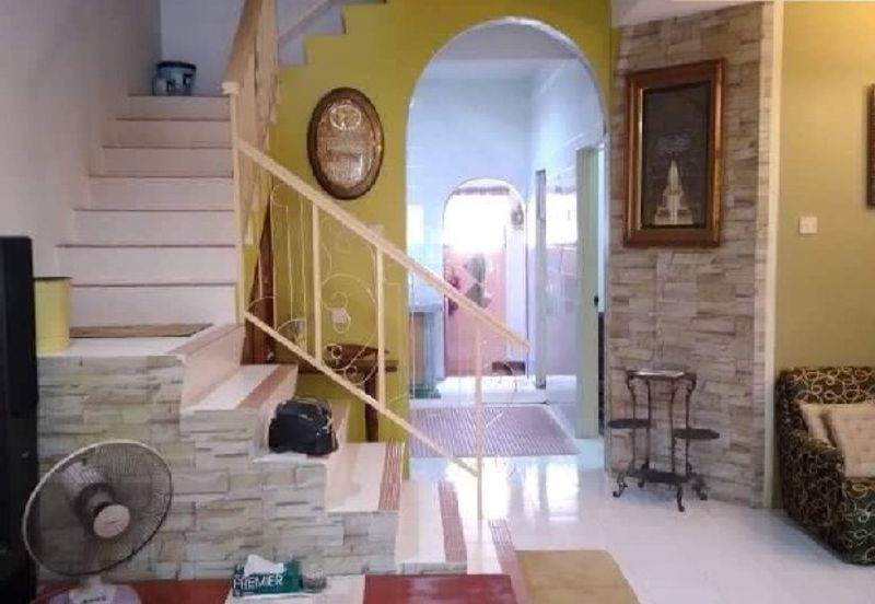 RUMAH PANGSA MENGLEMBU