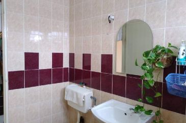 RUMAH PANGSA MENGLEMBU