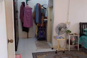 RUMAH PANGSA MENGLEMBU