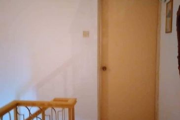 RUMAH PANGSA MENGLEMBU