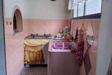 RUMAH PANGSA MENGLEMBU