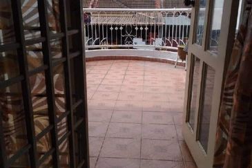 RUMAH PANGSA MENGLEMBU