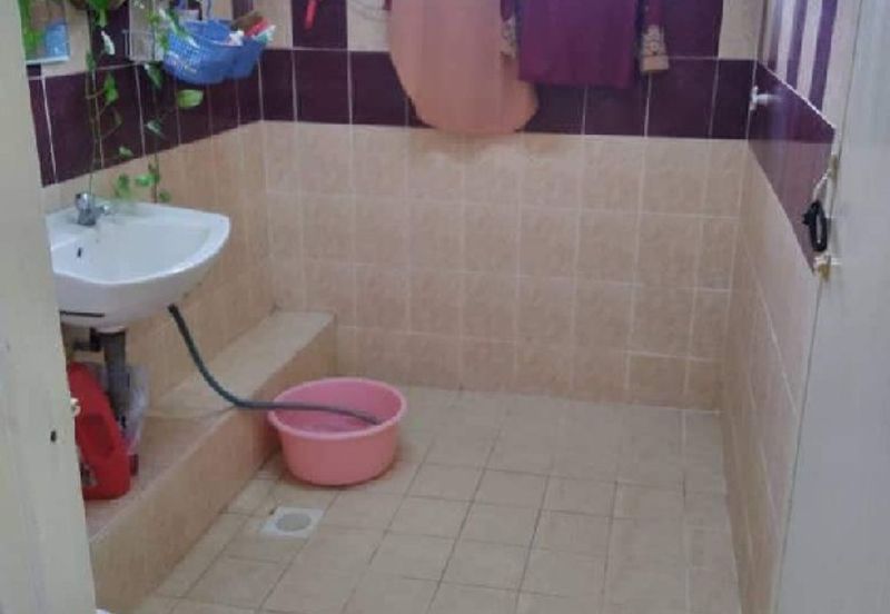 RUMAH PANGSA MENGLEMBU