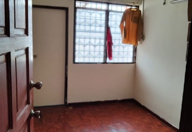 TAMAN MEWAH, BERCHAM