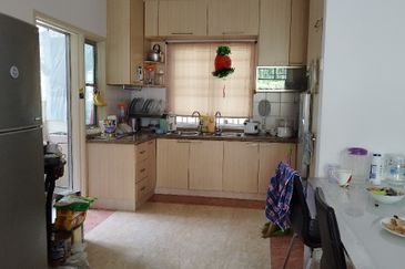 KONDOMINIUM DAMAIPURI