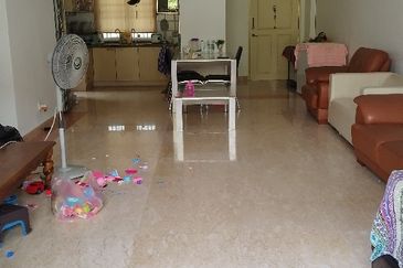 KONDOMINIUM DAMAIPURI