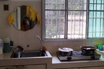 KONDOMINIUM DAMAIPURI