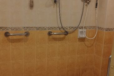 KONDOMINIUM DAMAIPURI