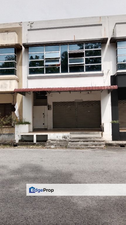 Menglembu Double Storey Shop Lot Facing road, Perak, Menglembu