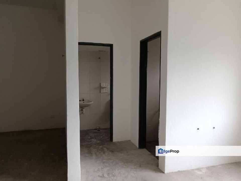 Manhattan Business Center Freehold Commercial Shop Office For Sale, Perak, Ipoh
