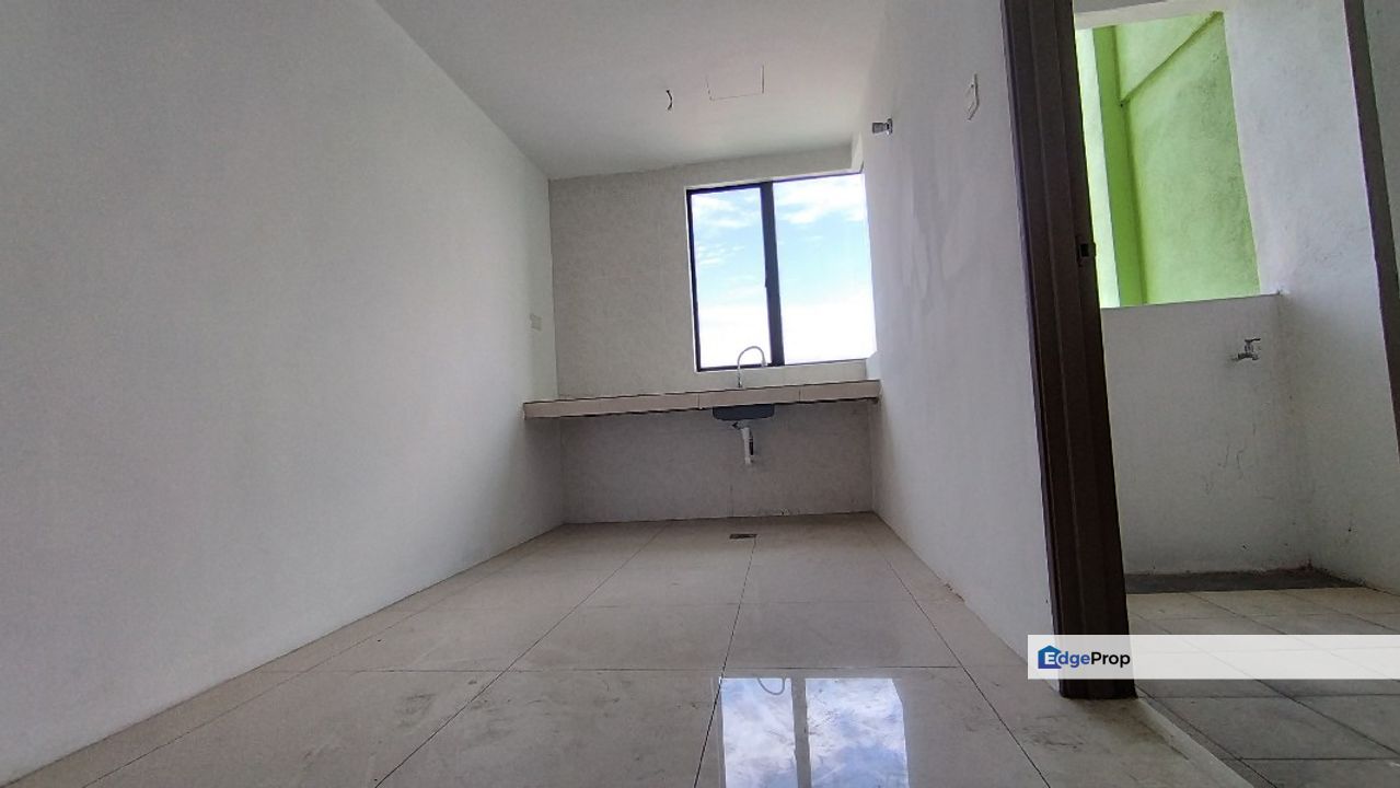 Manhattan Condominiums Bare Unit Condo, Perak, Ipoh