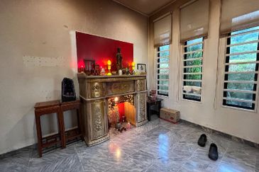 TAMAN PUNCAK JELAPANG MAJU