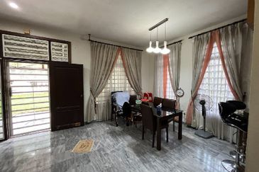 TAMAN PUNCAK JELAPANG MAJU