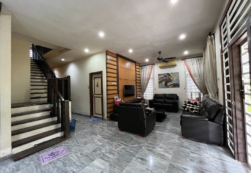 TAMAN PUNCAK JELAPANG MAJU