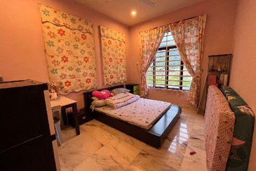 TAMAN PUNCAK JELAPANG MAJU