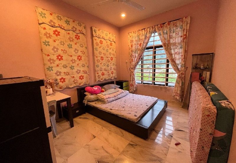 TAMAN PUNCAK JELAPANG MAJU