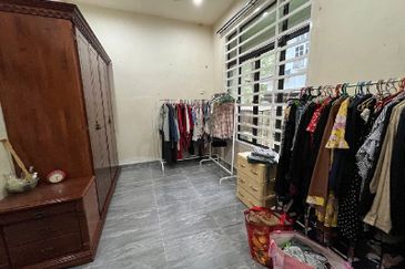 TAMAN PUNCAK JELAPANG MAJU