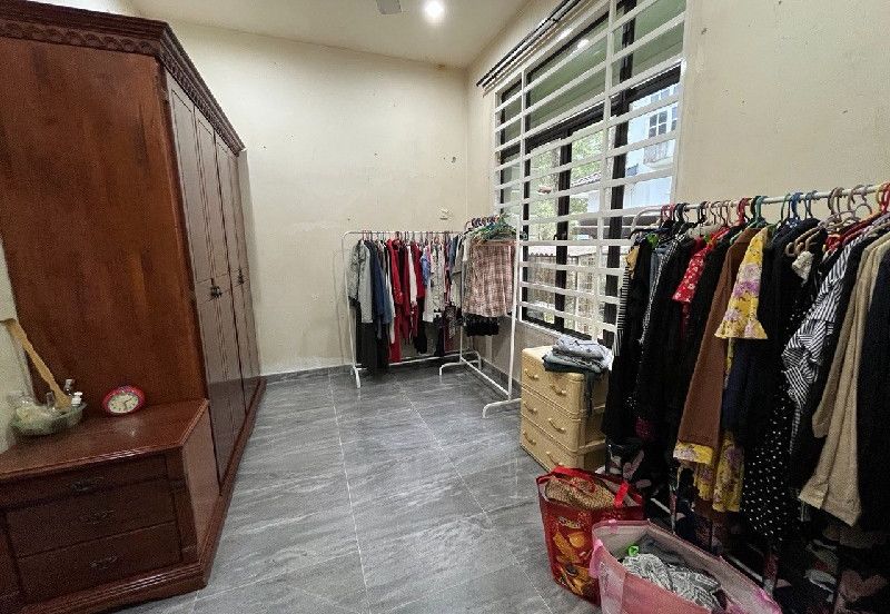 TAMAN PUNCAK JELAPANG MAJU