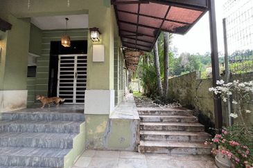 TAMAN PUNCAK JELAPANG MAJU