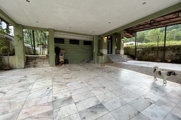 TAMAN PUNCAK JELAPANG MAJU