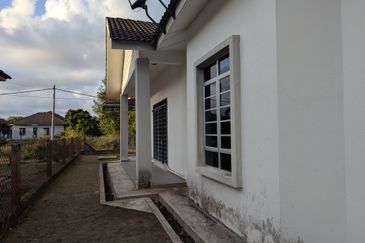 Kampung Sura Hujung