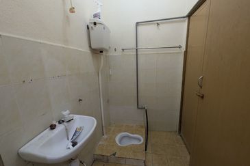 KUALA BESUT | Rumah Teres Kos Sederhana, Taman Intan, Kuala Besut